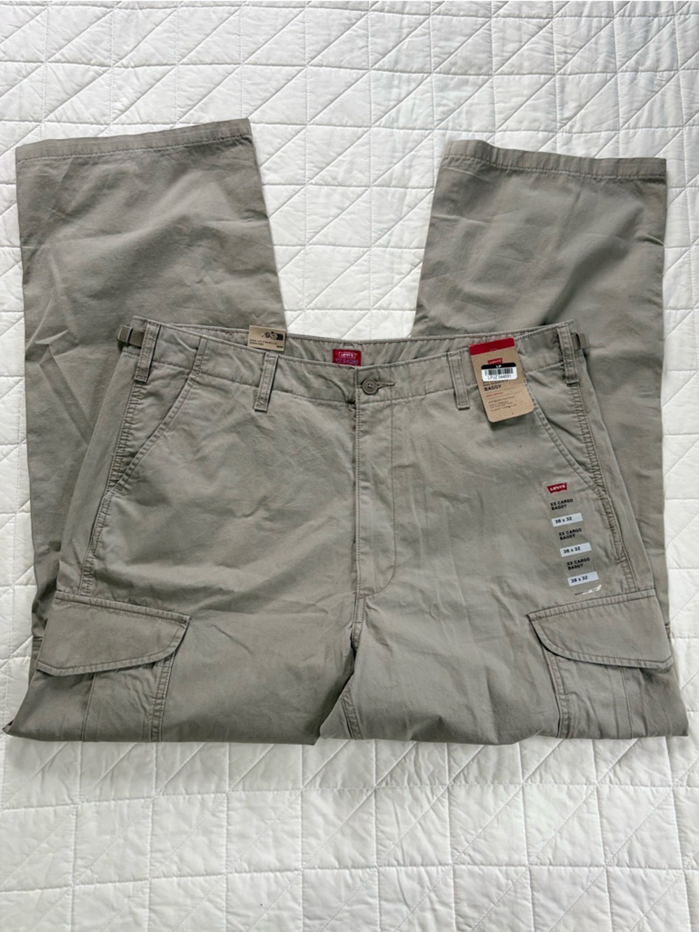 Levi's Men's XX Cargo Baggy Fit Pants Khaki 38x32 NWT
